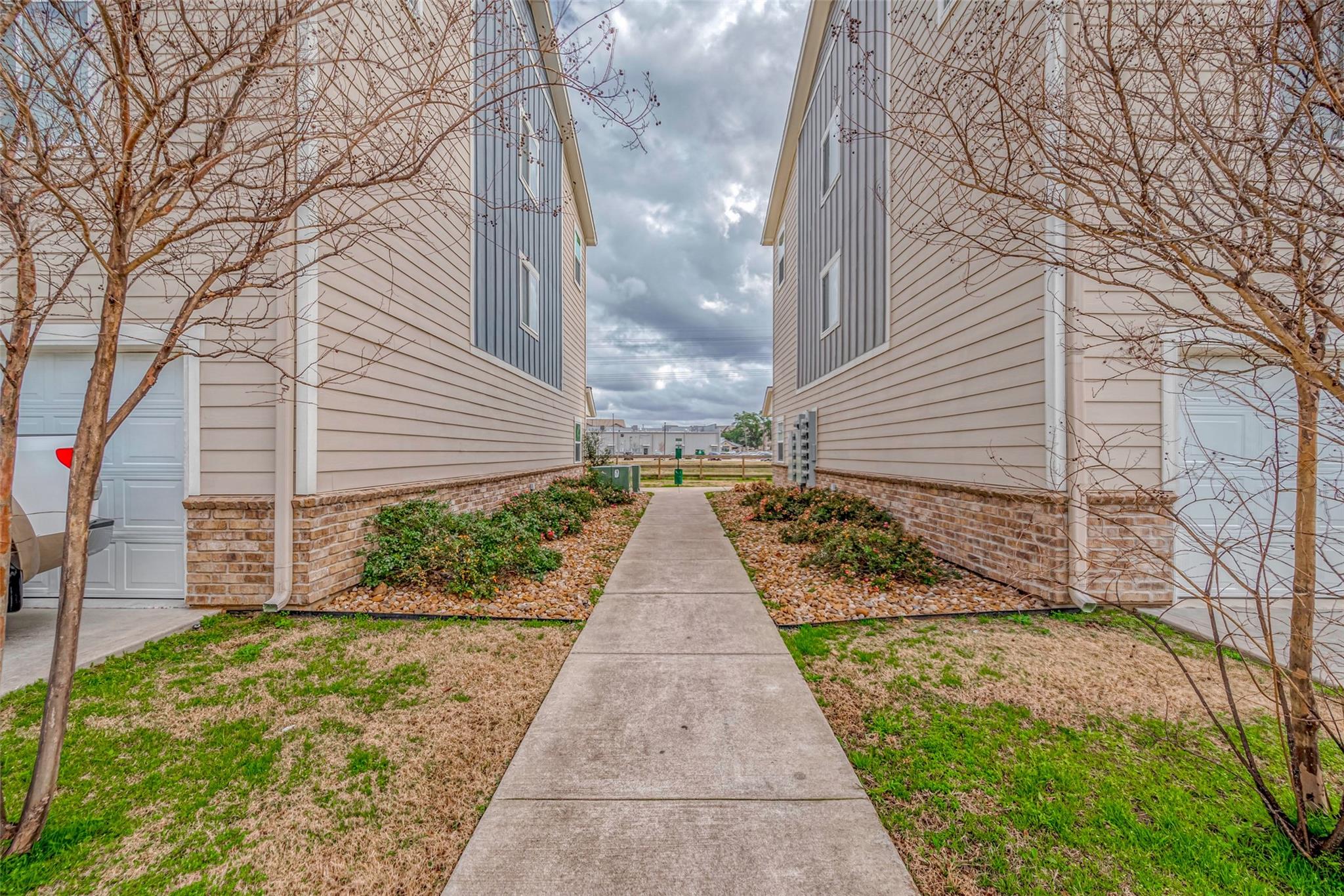21155 Gosling Road 15 A-B
