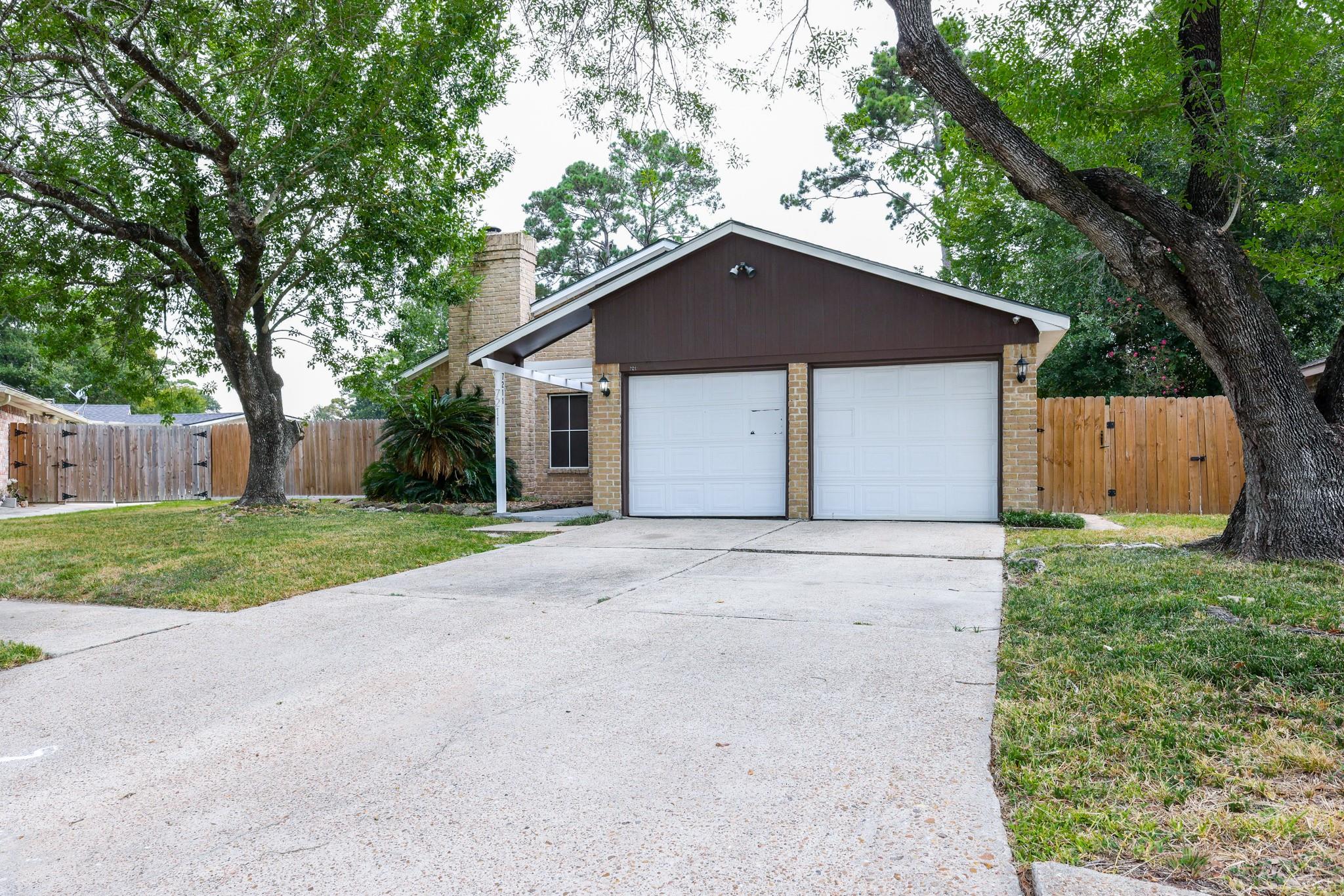 7211 Foxside Lane