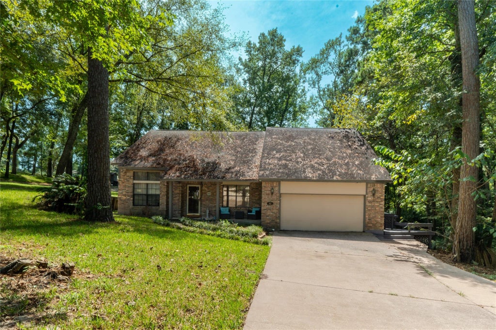 Photo of 61 Harbor Run Drive, Coldspring, TX 77331 (MLS # 17734771)