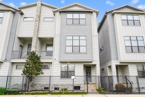 Photo of 1508 Beall Street, Houston, TX 77008 (MLS # 39440221)