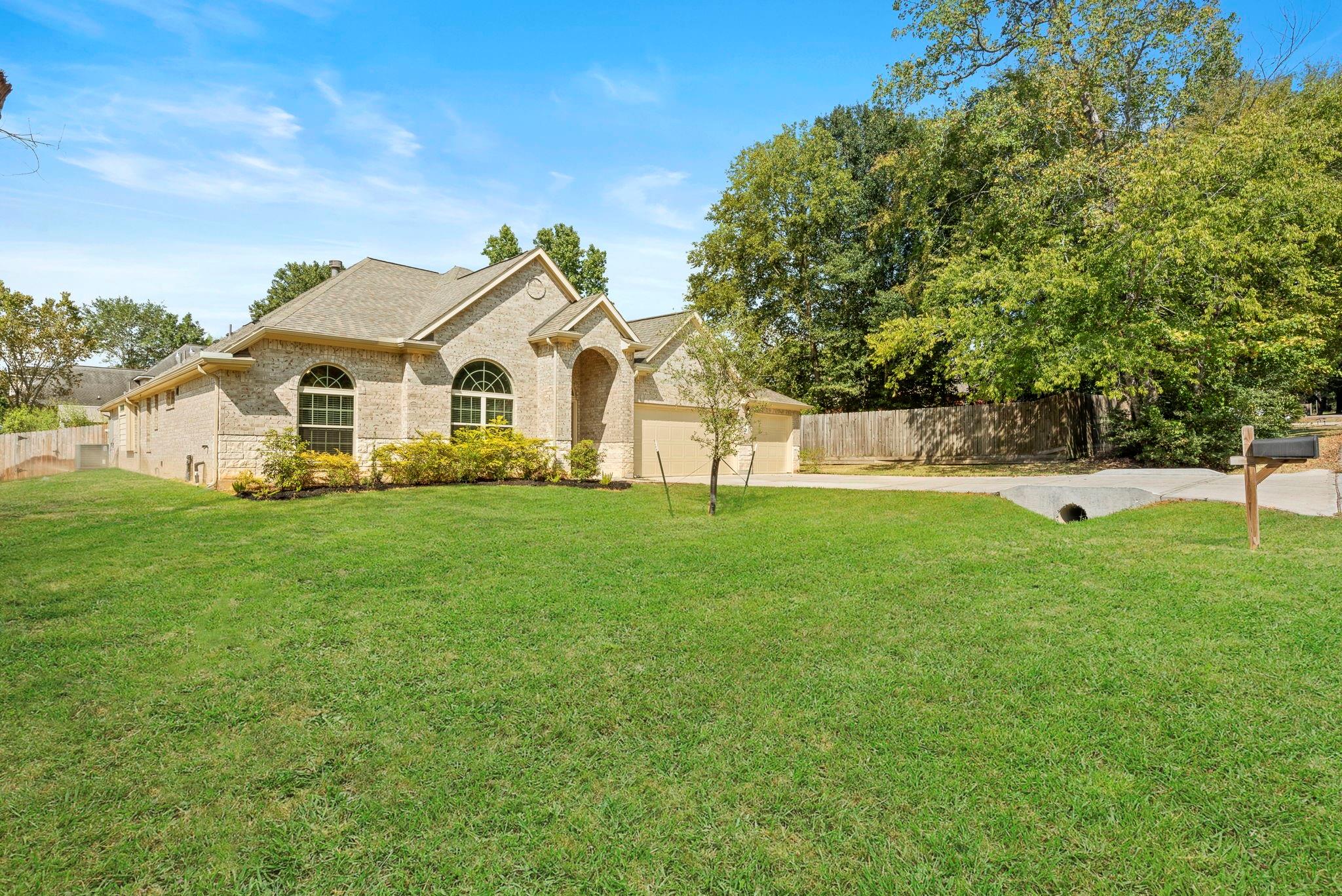 1182 Oak Lane