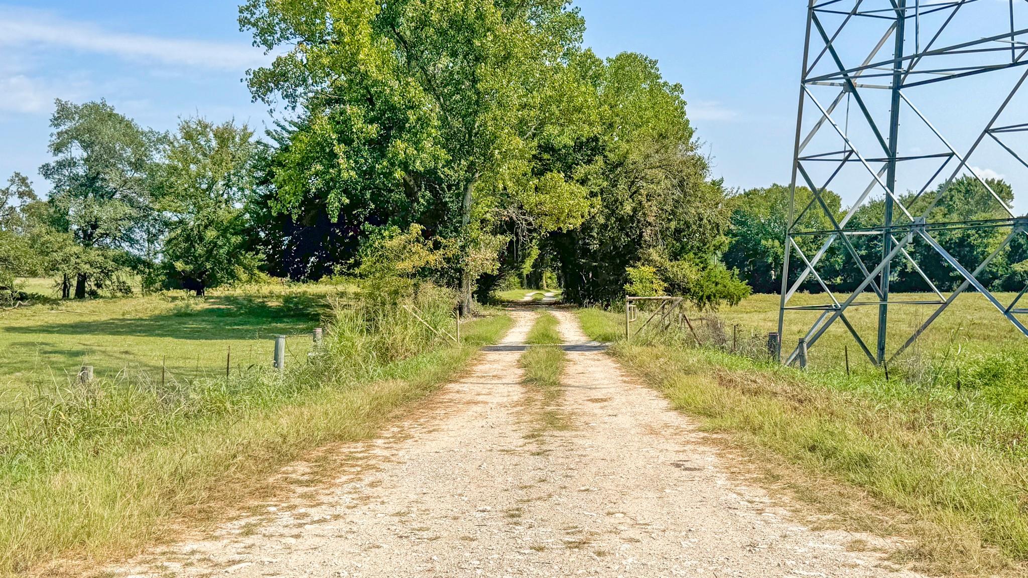 880 State Highway 75 N