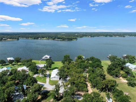 Photo of 20253 Lakeshore Drive Dr, Thornton, TX 76687 (MLS # 12980157)