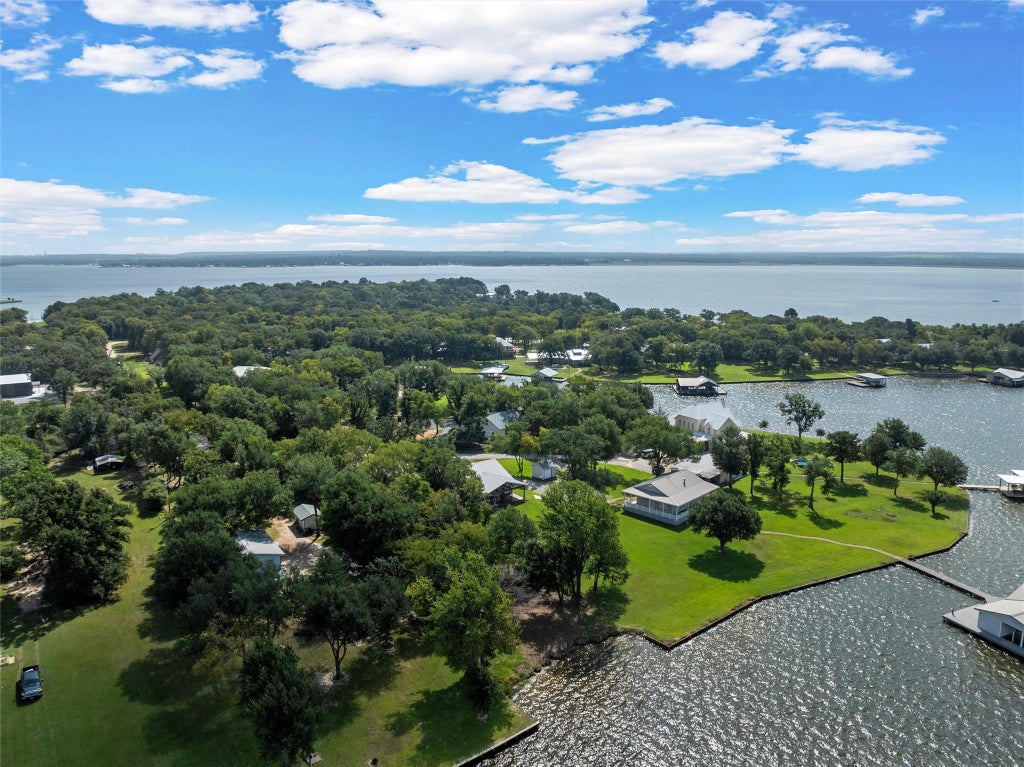 Photo of 20253 Lakeshore Drive Dr, Thornton, TX 76687 (MLS # 12980157)