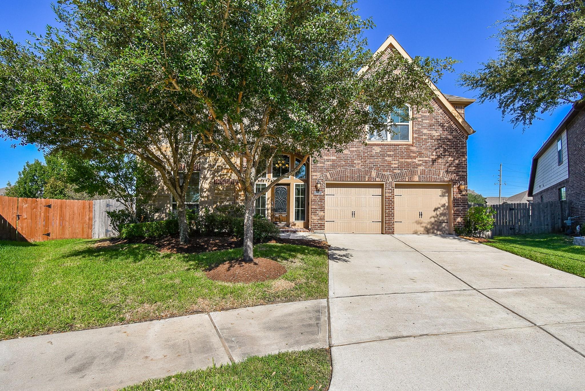 4206 Glade Shadow Court