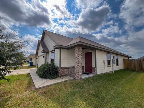 Photo of 108 Dove Landing Court Ct, Navasota, TX 77868 (MLS # 57942959) Photo of 108 Dove Landing Court Ct, Navasota, TX 77868 (MLS # 57942959)