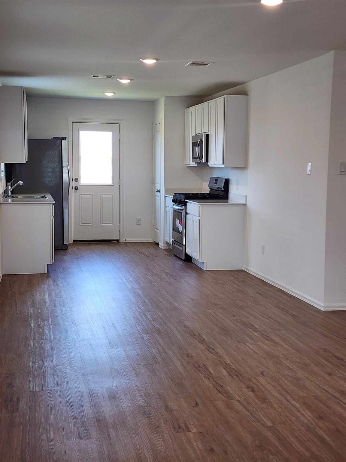 9122 Burnet Fields Drive