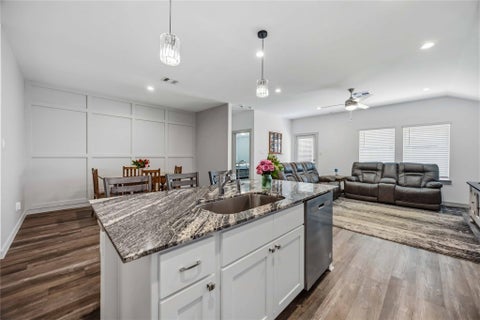Photo of 1029 Great Barracuda Lane, Alvin, TX 77511 (MLS # 21101068)