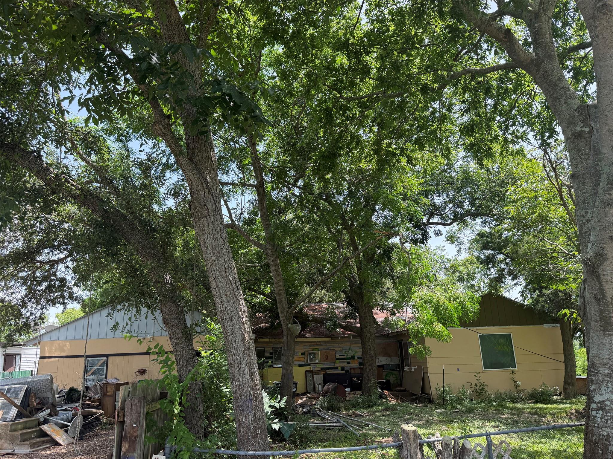 Photo 1 of 27 — 1215 Perryman Avenue, Palacios, TX 77465