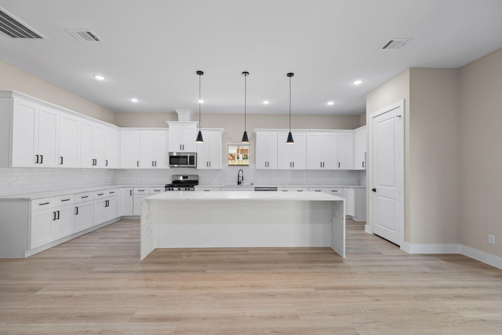 20023 Venetto Street Circle