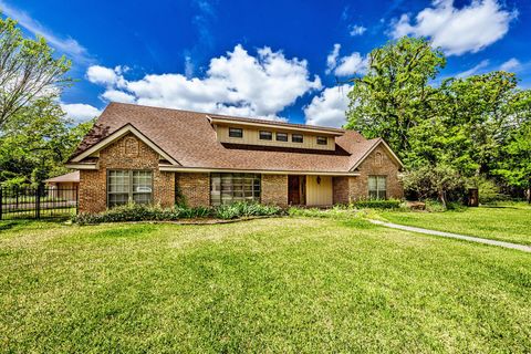 1100 Broadmoor Drive Bryan TX 77802