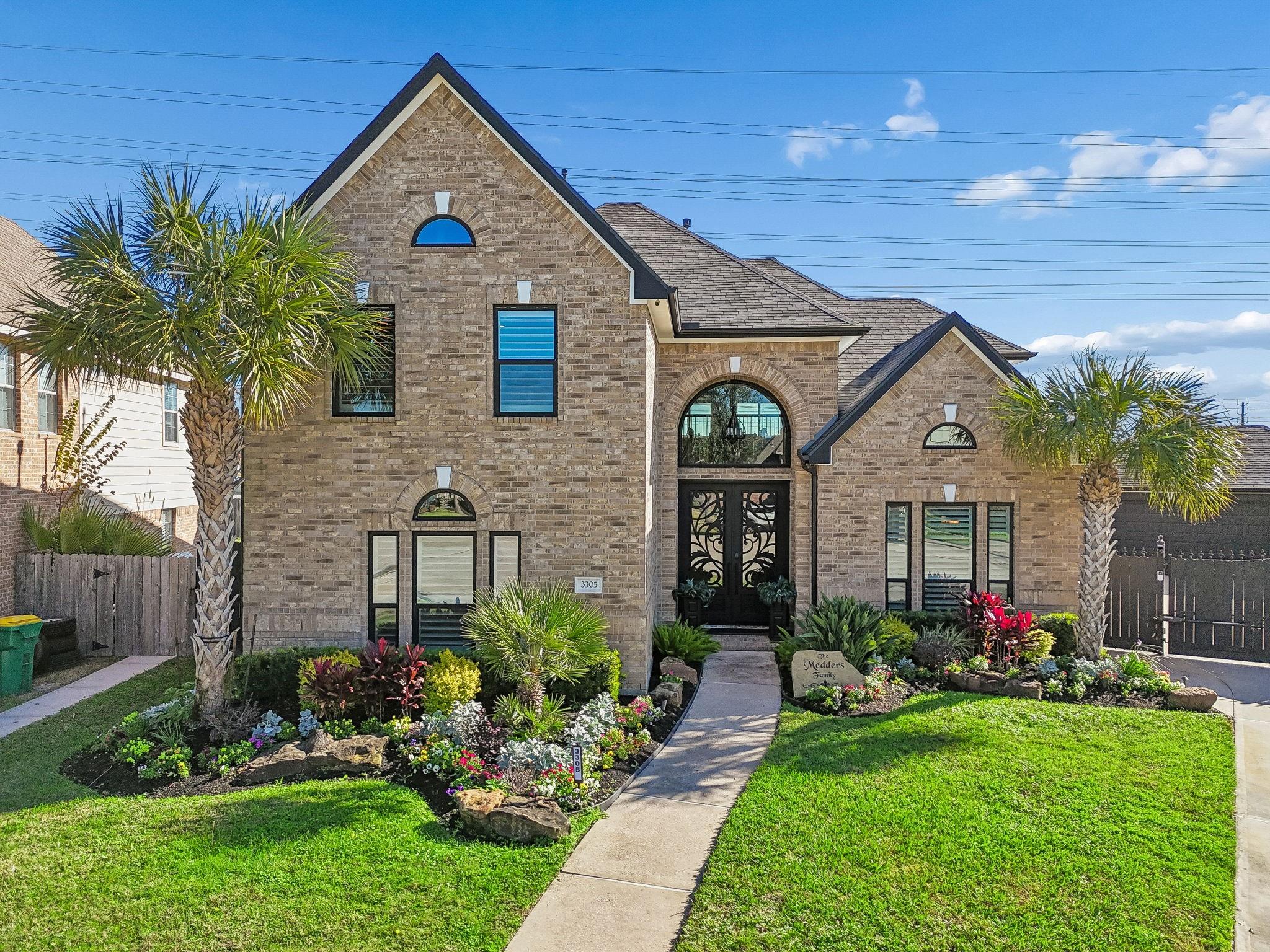3305 Oak Dale Way