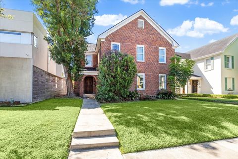 Photo of 2309 Wroxton Road, Houston, TX 77005 (MLS # 75213829)