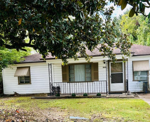 Photo of 7634 South Hall Street, Houston, TX 77028 (MLS # 33460329)