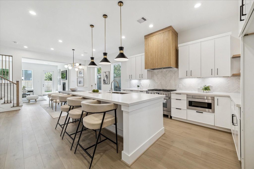 Photo of 1221 Prince Street, Houston, TX 77008 (MLS # 86001790)