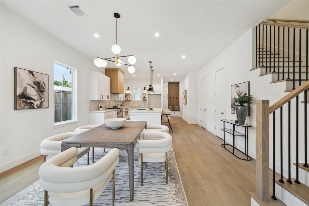 Photo of 1221 Prince Street, Houston, TX 77008 (MLS # 86001790)