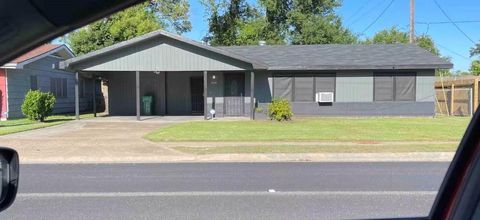 Photo of 1908 N 16th Street, Orange, TX 77630 (MLS # 52082085)