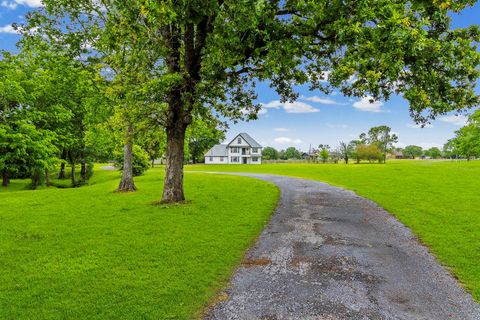 1985 Eastridge Lane Madisonville TX 77864