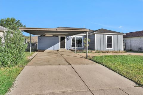 Photo of 403 Meters Street, Houston, TX 77020 (MLS # 93721887)