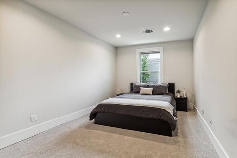 Tiny photo for 620 W 25th Street, Houston, TX 77008 (MLS # 87078948)