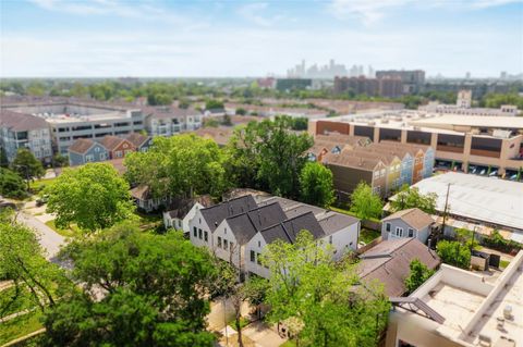 Tiny photo for 620 W 25th Street, Houston, TX 77008 (MLS # 87078948)