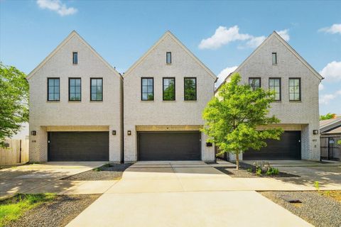 Photo of 620 W 25th Street, Houston, TX 77008 (MLS # 87078948)