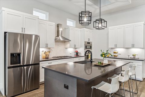 Tiny photo for 620 W 25th Street, Houston, TX 77008 (MLS # 87078948)