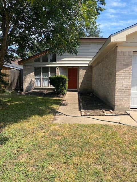 Photo of 16010 Vista Del Mar Drive, Houston, TX 77083 (MLS # 7617343)