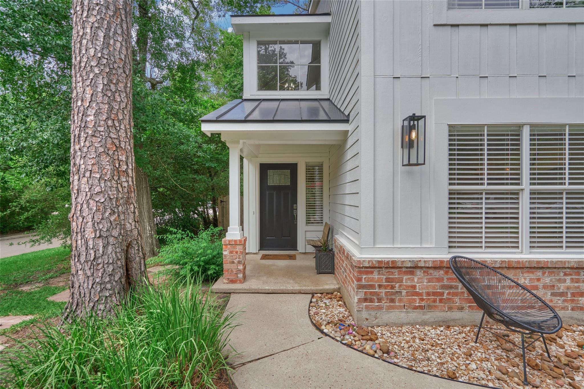 38 E Gaslight Place