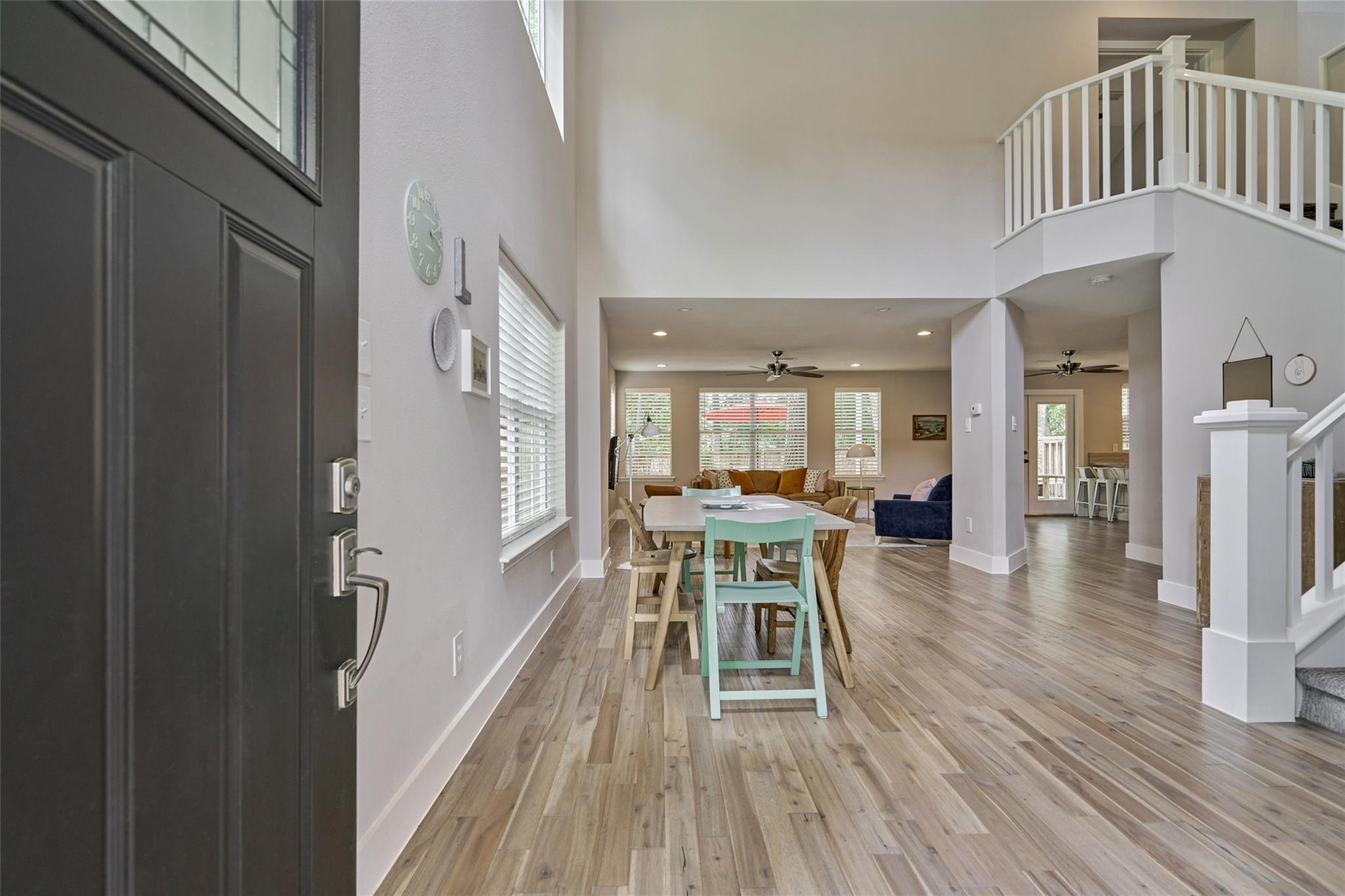 38 E Gaslight Place