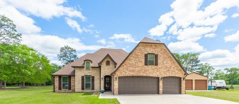 Photo of 232 Hickory Street, Village Mills, TX 77663 (MLS # 20987701)