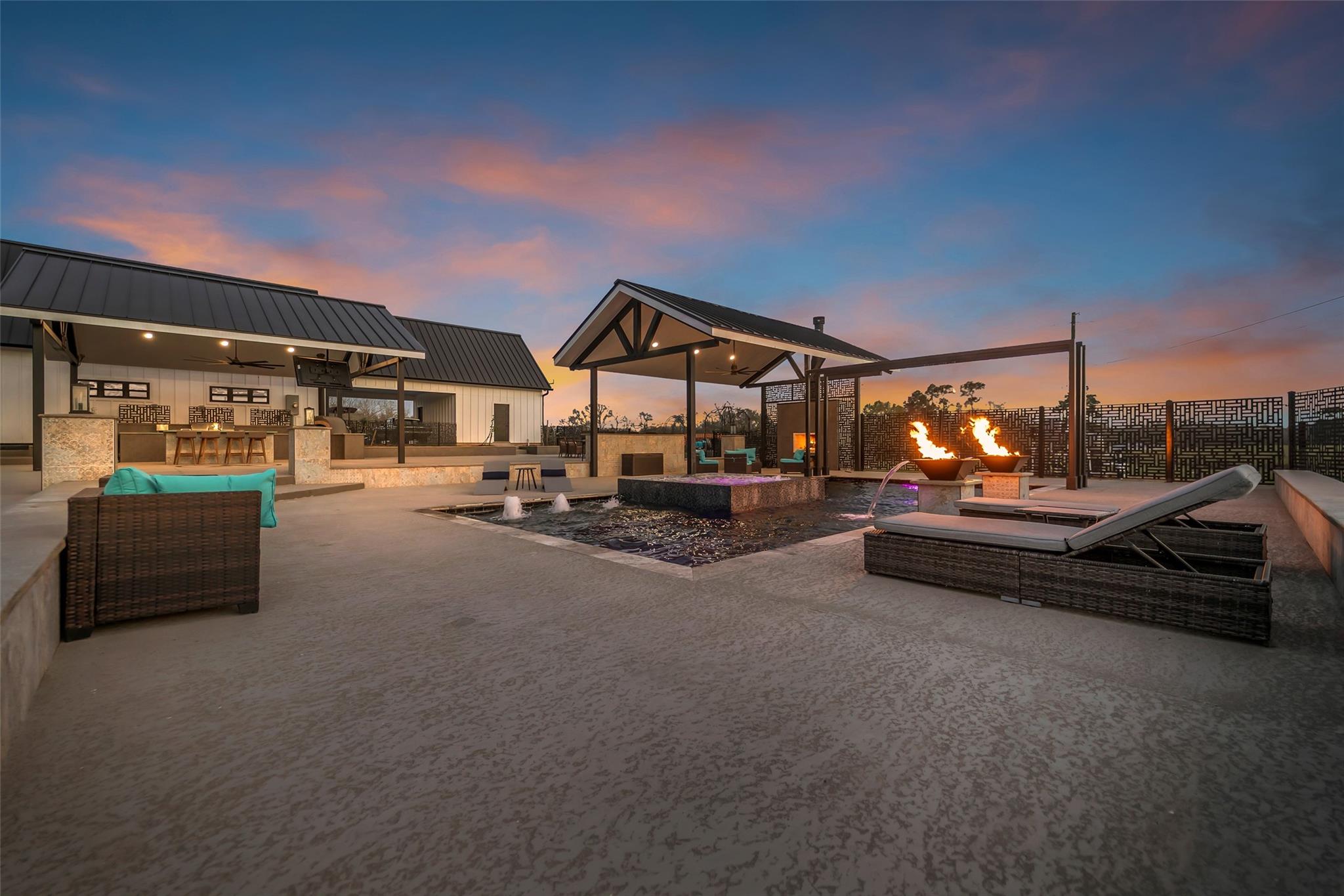 2485 County Road 203