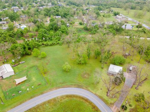 Photo of 1026 Colony Drive, Angleton, TX 77515 (MLS # 67634228)