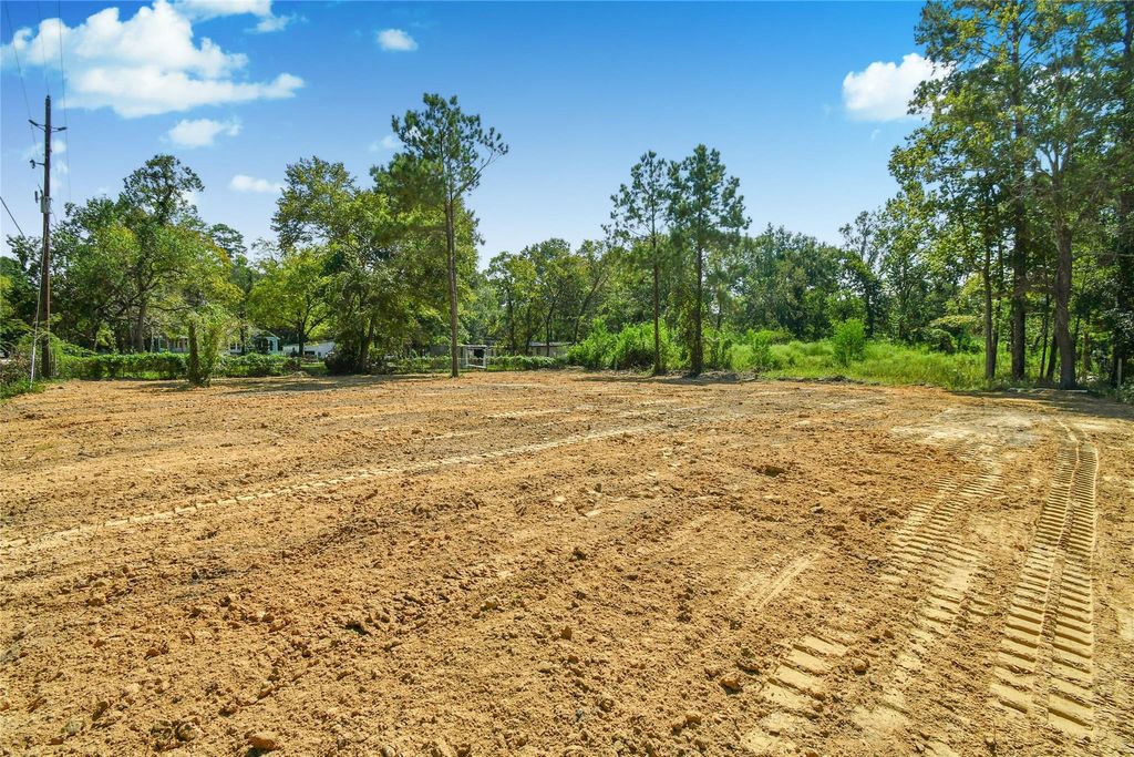 Photo of 430 Waterfall Drive, Huffman, TX 77336 (MLS # 40756716)