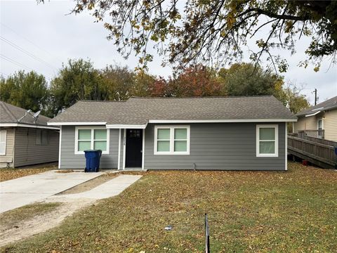 Photo of 3238 Texas Avenue, Texas City, TX 77590 (MLS # 78071465)