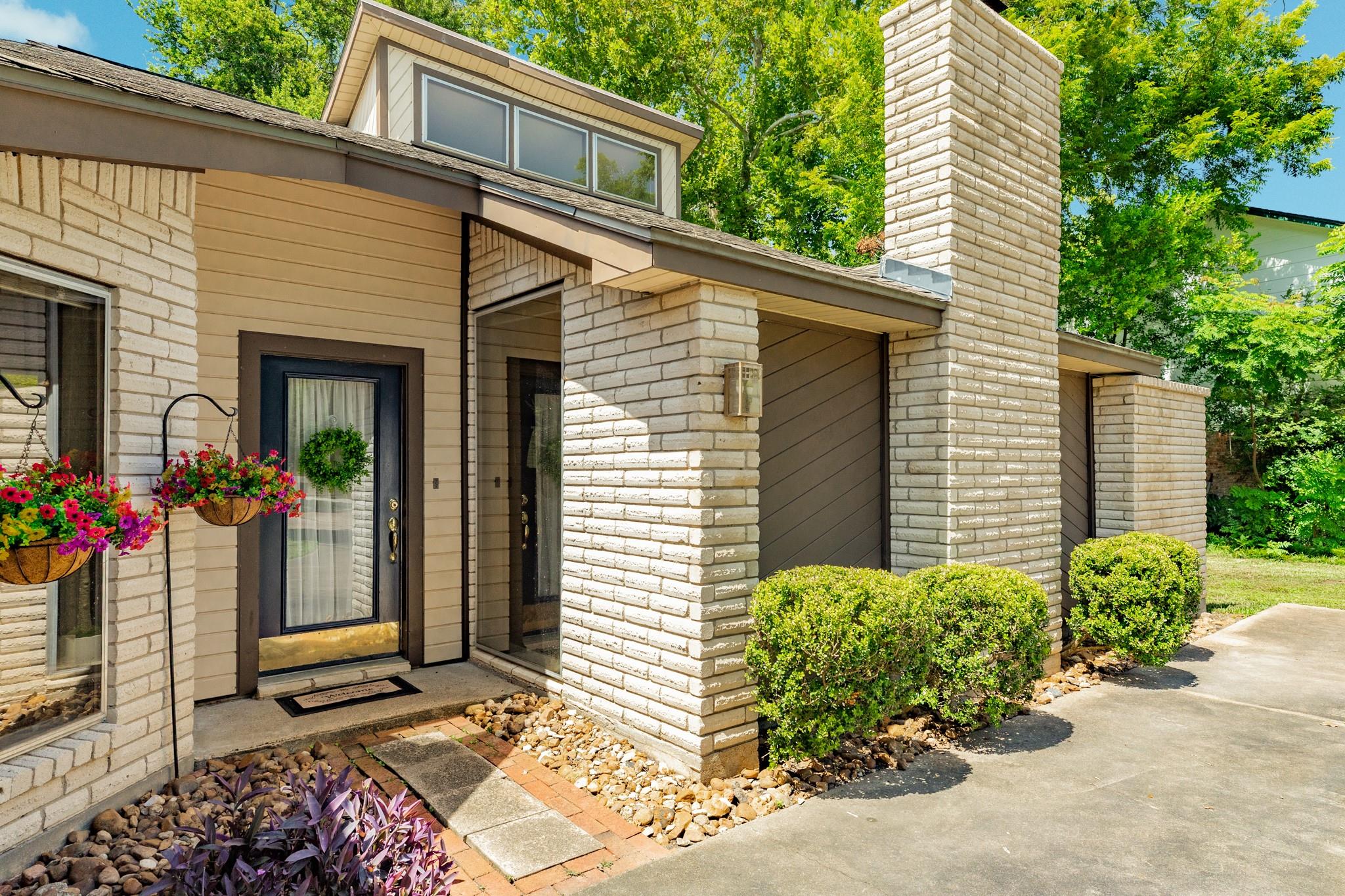 101 Huckleberry Drive