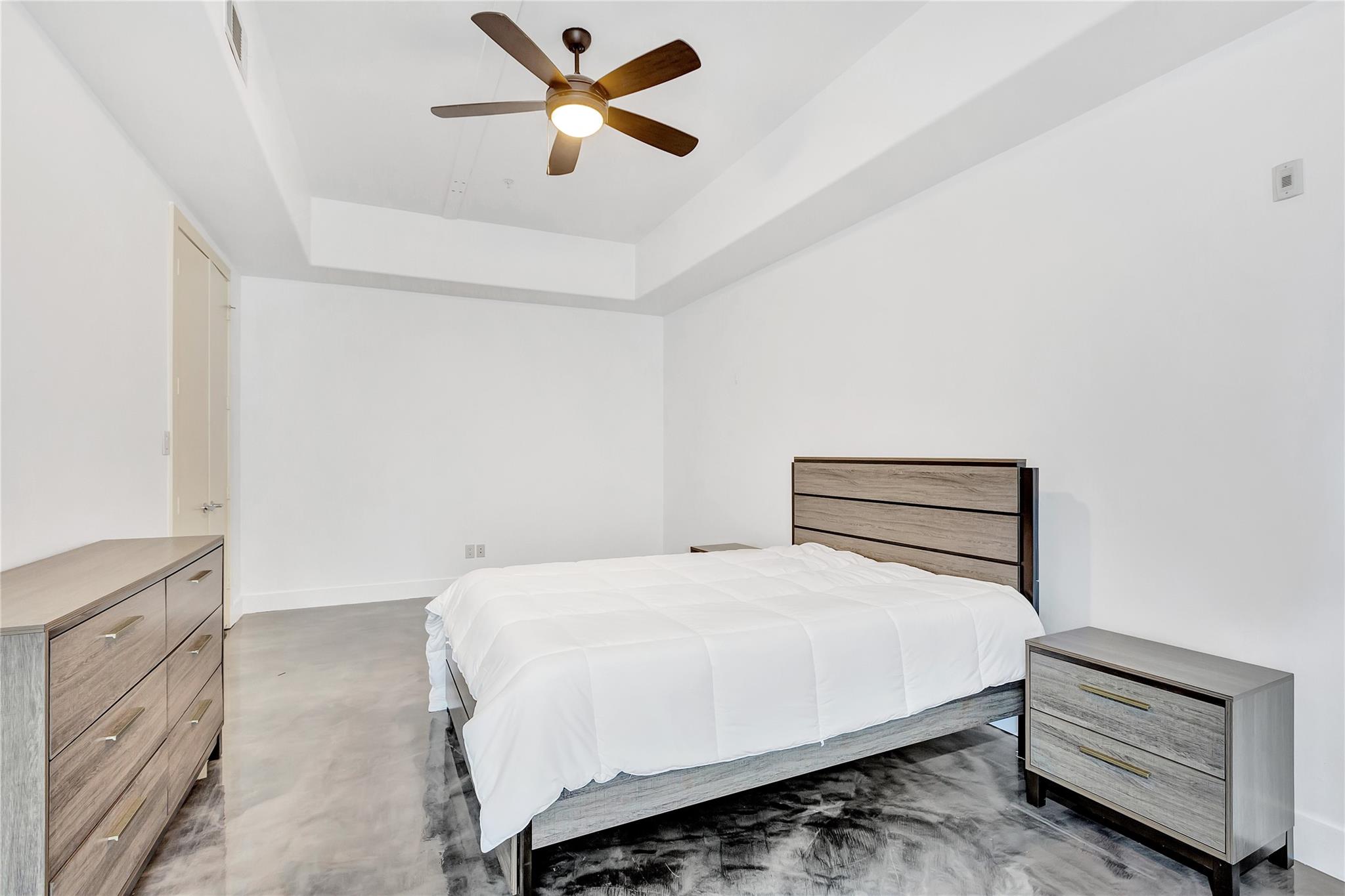 2323 Polk Street 305