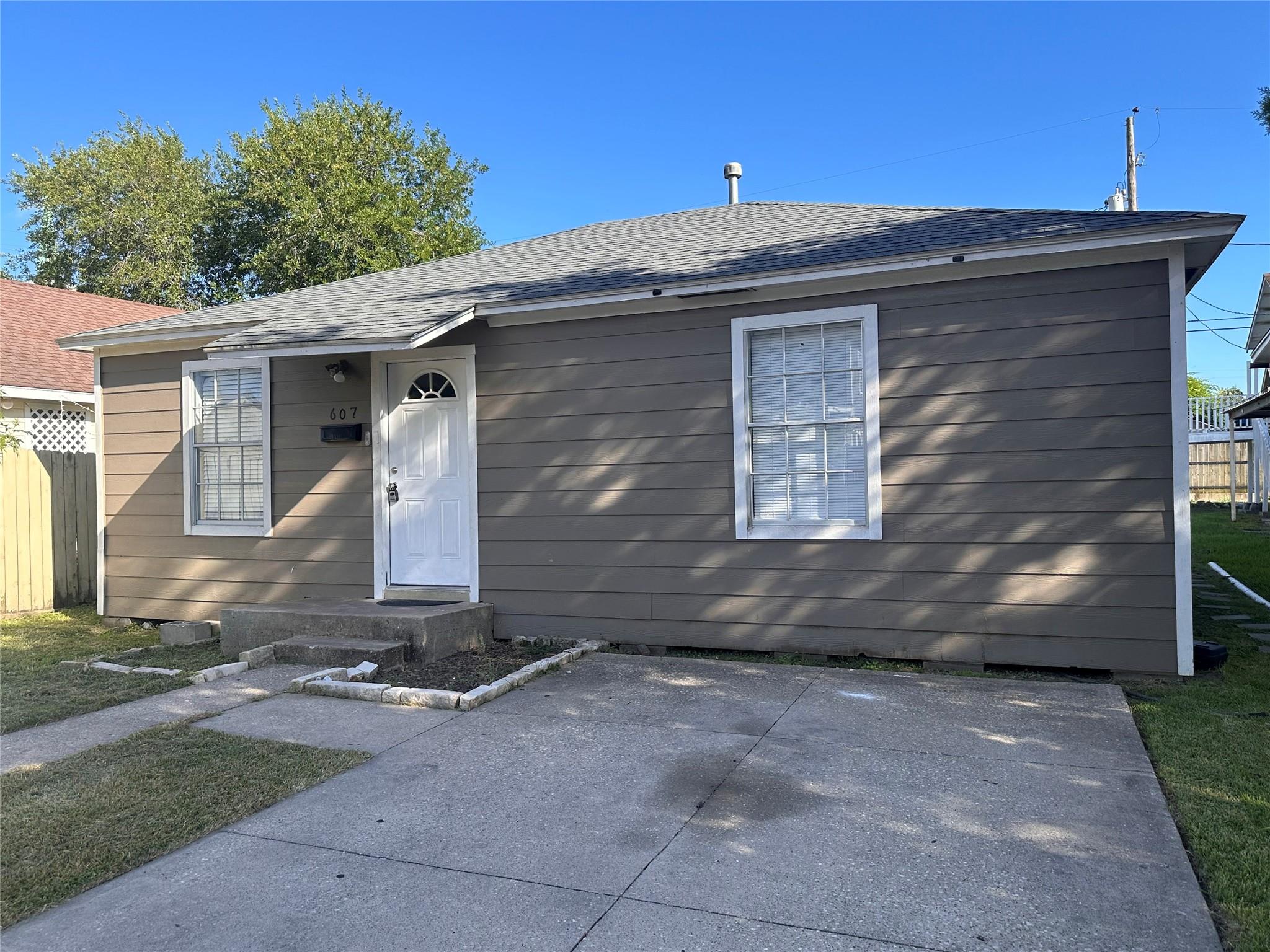 607 Bolster Street