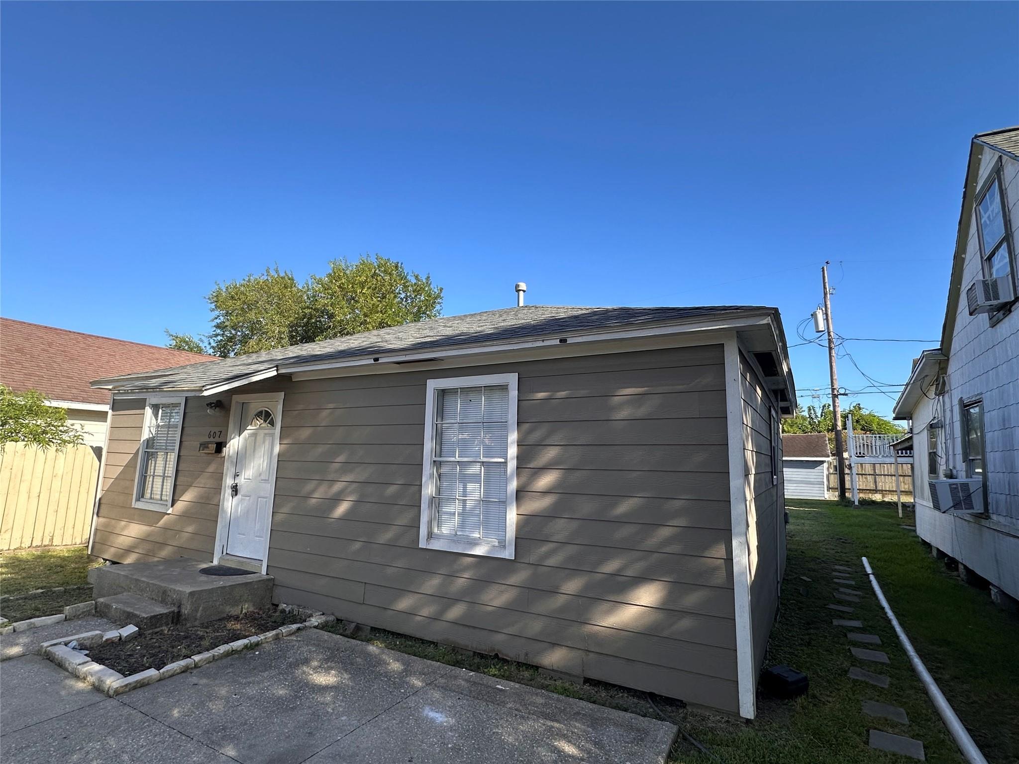 607 Bolster Street