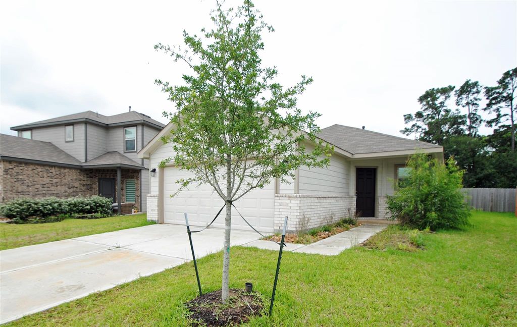 Photo of 2006 Brixham Bluff Lane, Spring, TX 77373 (MLS # 19065146)