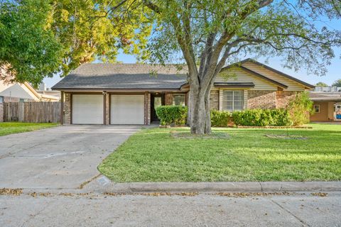 Photo of 5013 Camden Lane, Pearland, TX 77584 (MLS # 64952177) Photo of 5013 Camden Lane, Pearland, TX 77584 (MLS # 64952177)