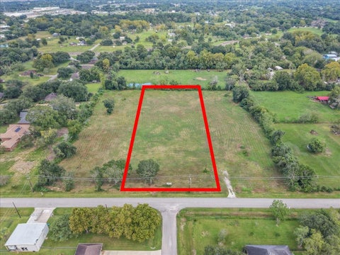 Photo of 2 Avenue S, Santa Fe, TX 77510 (MLS # 48321761)