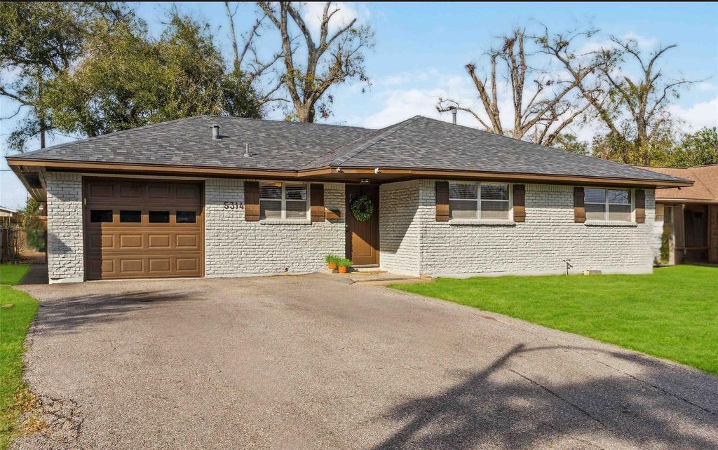 Photo of 5314 Verdome Lane, Houston, TX 77092 (MLS # 93219272)