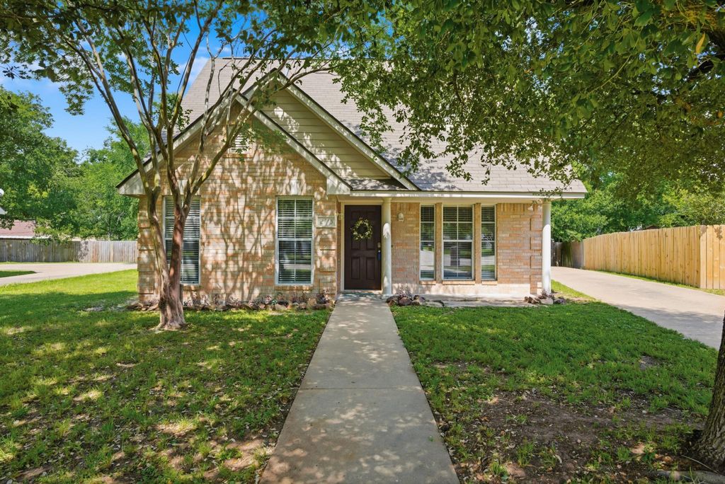 Photo of 2415 Pintail Loop, College Station, TX 77845 (MLS # 86331354)