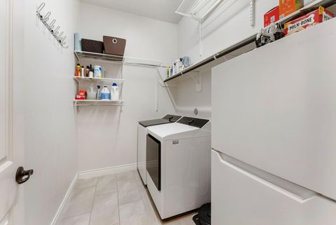 Tiny photo for 124 Angie Lane, Montgomery, TX 77316 (MLS # 80390951)