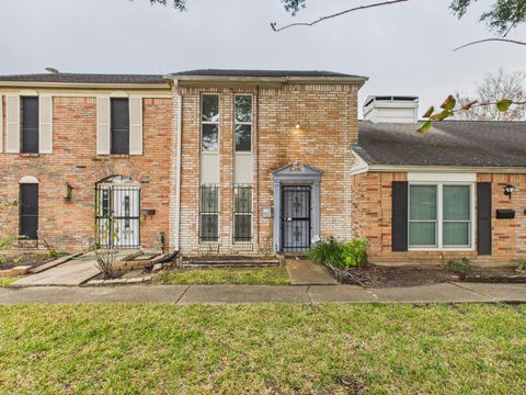 Photo of 6416 Bankside Drive #42, Houston, TX 77096 (MLS # 62482345)