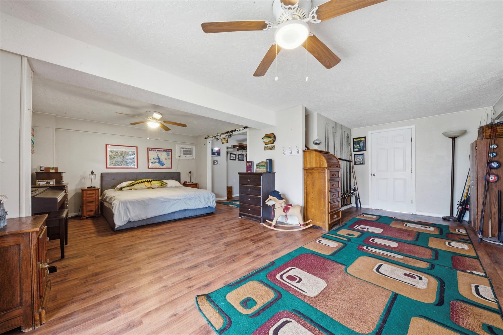 2 S Sandpiper Street