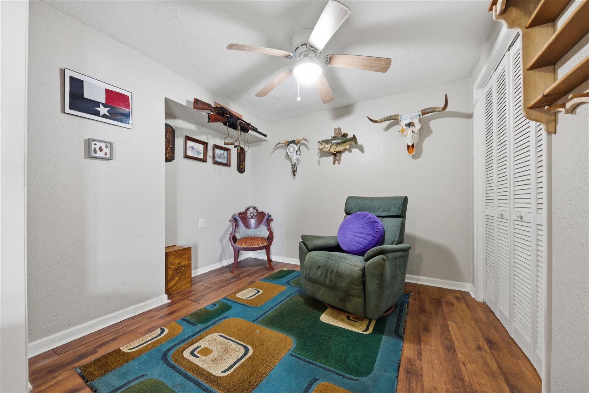 2 S Sandpiper Street