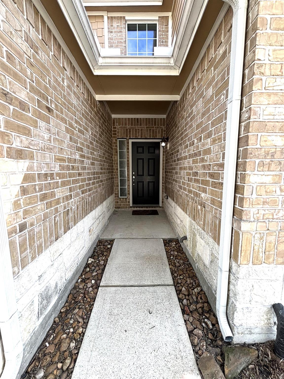 8415 Sunset Loch Drive