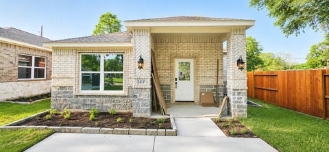 Photo of 142 College Street, Fresno, TX 77545 (MLS # 45068397)